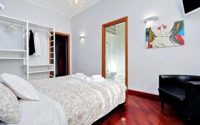 Sapphire Apartment