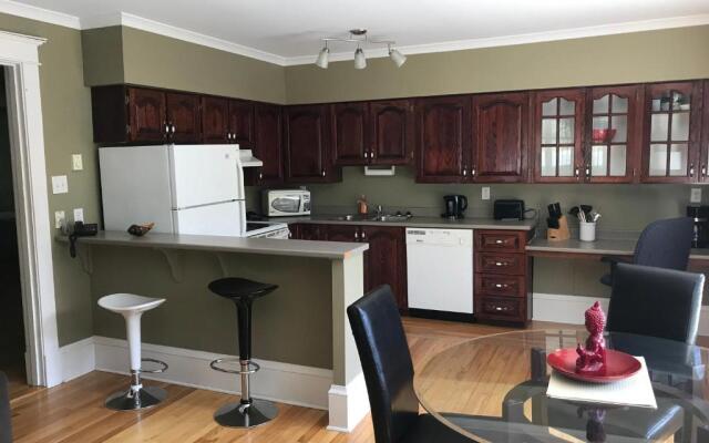 Leaside Executive Apartments