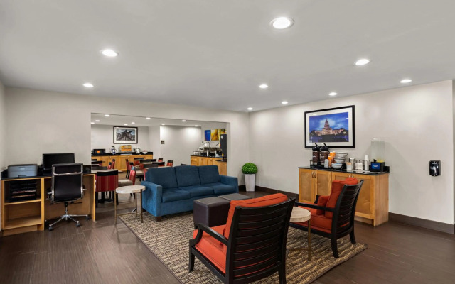 Comfort Inn & Suites