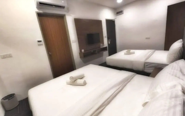 WE Hotel