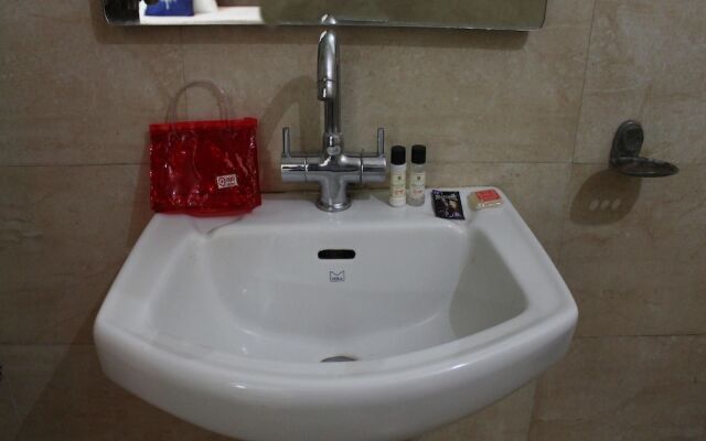 OYO 2824 Hotel Aroma Classic