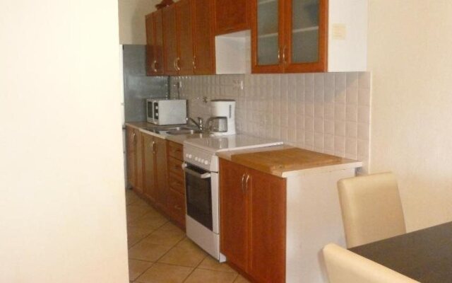 Luna Apartments