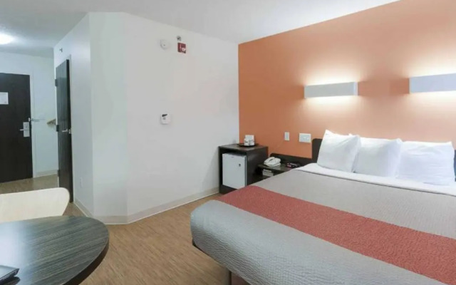 Motel 6 Brandon, MB