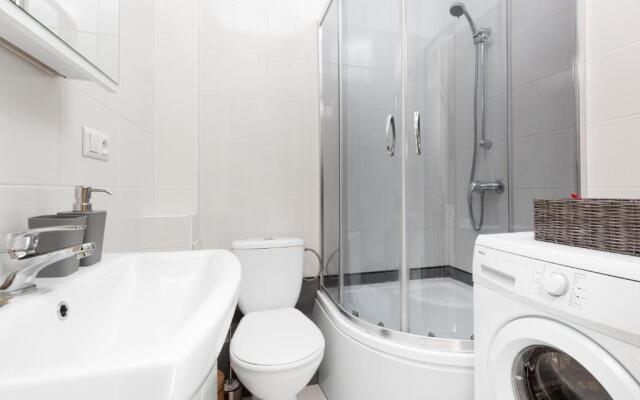 Apartments City Center Krucza by Renters