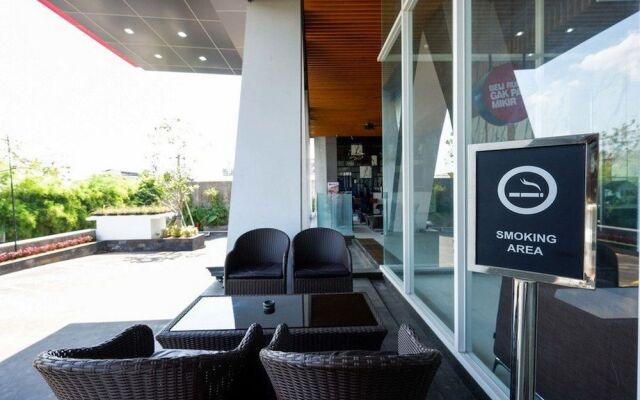 RedDoorz Apartment near Exit Toll Colomadu