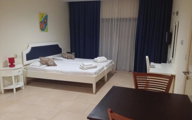 Royal Blue Paphos Hotel & Spa