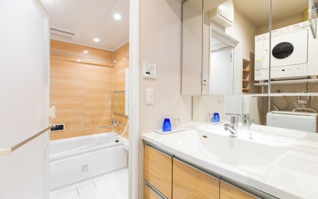 Yenn's Marina Inn Mercy