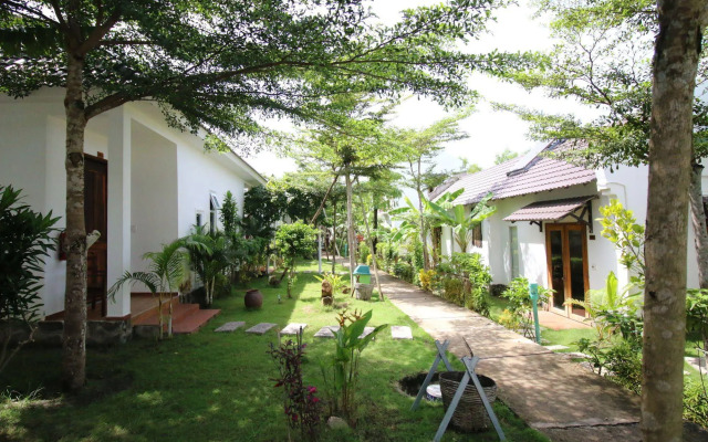 White Lotus Resort