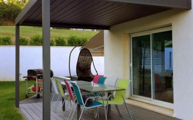 House with 2 Bedrooms in Les Trois-Ilets, with Pool Access, Enclosed Garden And Wifi - 500 M From the Beach