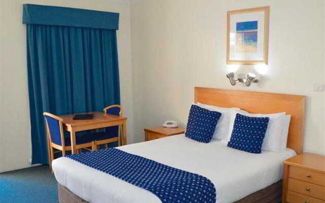 BEST WESTERN The Lakesway Motor Inn