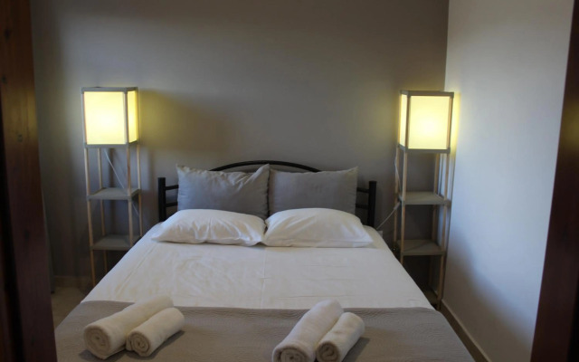 Village Drapanias Apartments