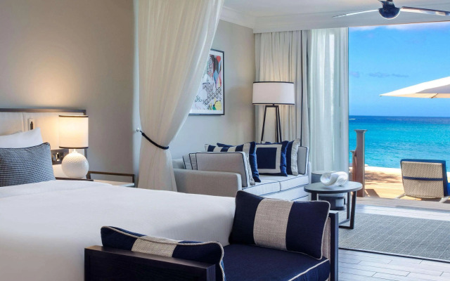 Fairmont Royal Pavilion