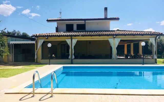 Villa With 3 Bedrooms in Floridia, With Wonderful Mountain View, Priva