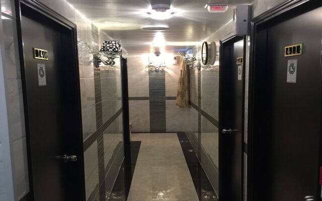 Skylark Hostel