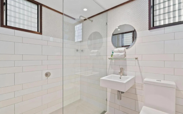 Moonshine Beach Shack