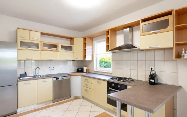 House Rose With Garden and Pool