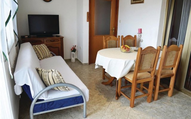 Beautiful Home In Petrcane With Wifi And 2 Bedrooms