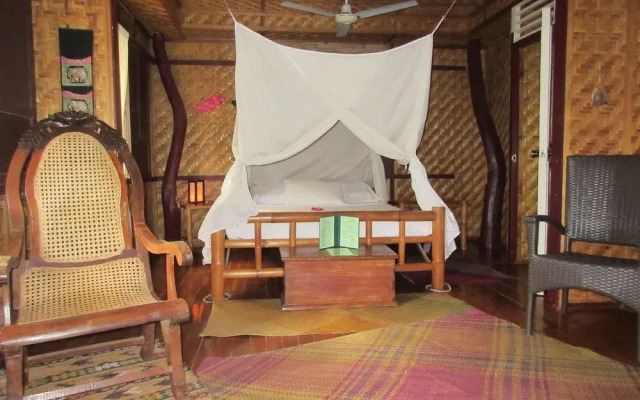 Alumbung Cottages
