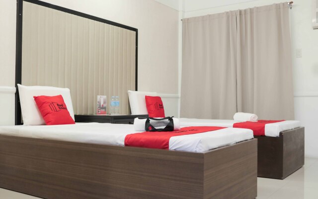 RedDoorz Premium @ Wireless Mandaue Cebu