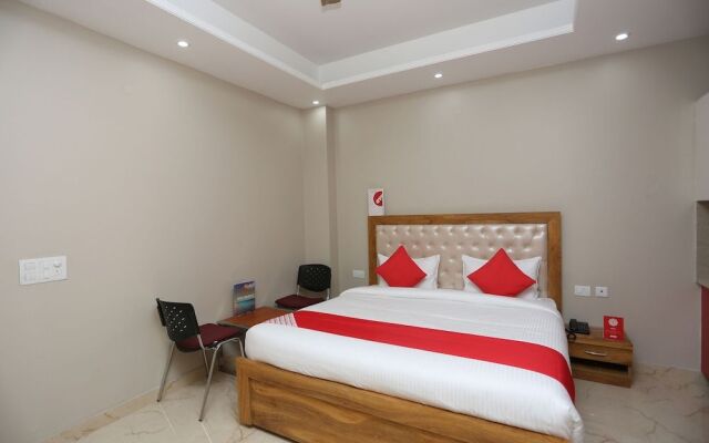 OYO 24626 Palm Garden Suites