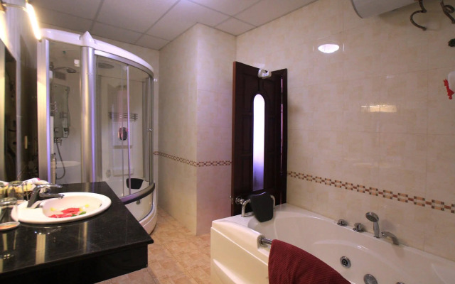 Bach Dang Hoi An Hotel
