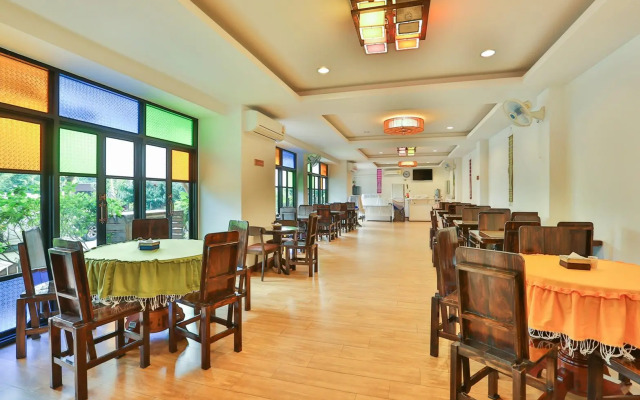 Boonme Heritage Hotel (SHA Extra Plus)