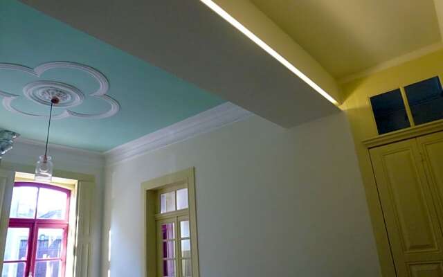 Canvas Atelier Hostel