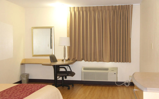 Red Roof Inn Pharr - McAllen