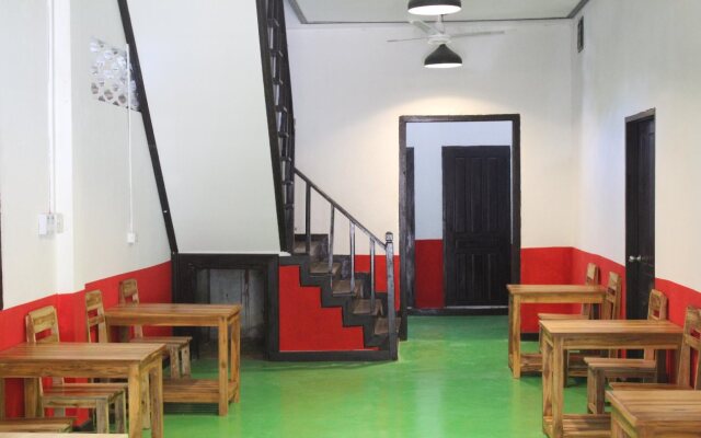 Y Not Laos Hostel