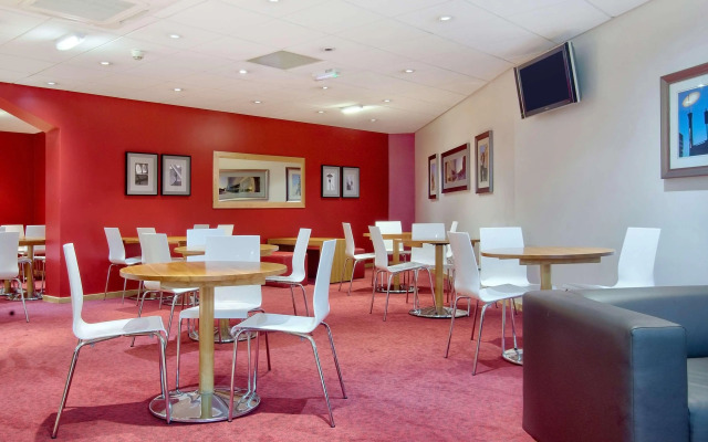 Travelodge Birmingham Central Broadway Plaza