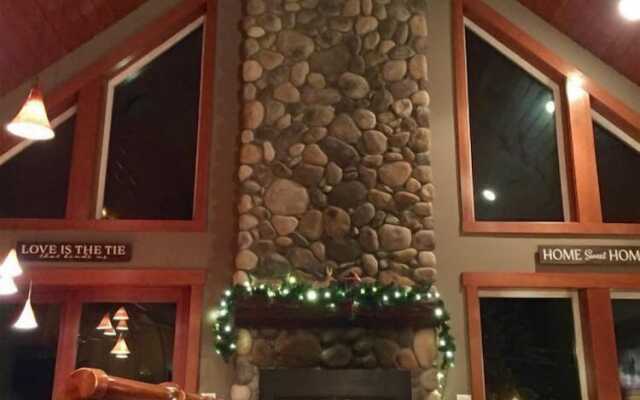 River Rock Mountain Cabin