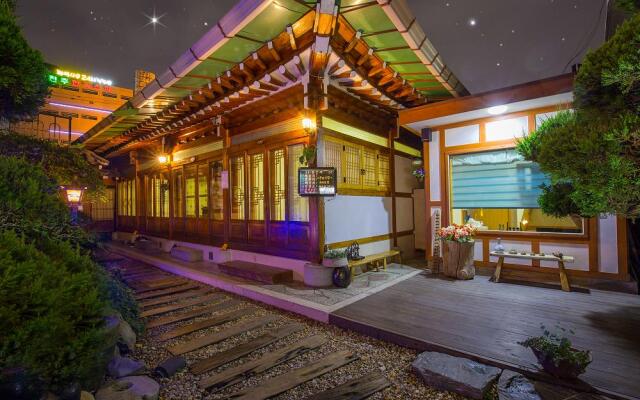Jeonju Tteulanchae Hanok Pension