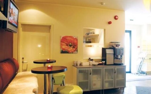 Stoltzen Hotel  Apartments