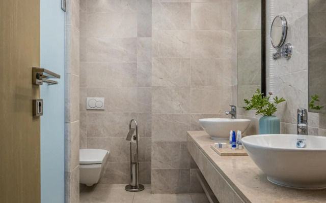 The G Hotel Seashell