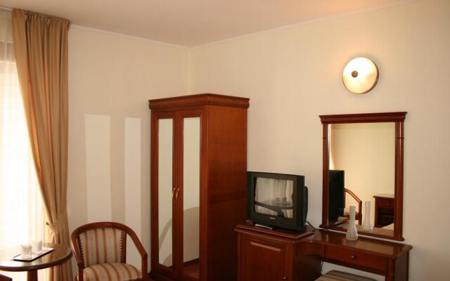 Sarmis Hotel