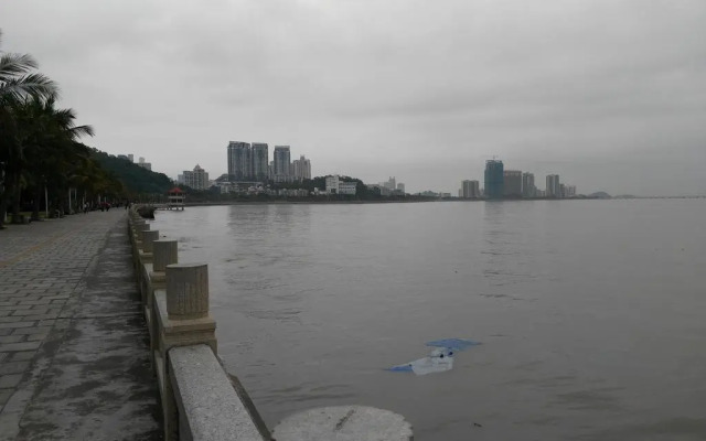 Zhuhai 38C Seaview Apartment
