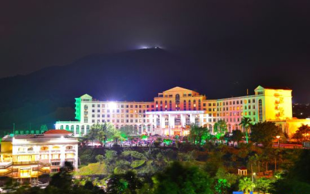 Luofushan Jiabaotian International Hotspring Resort