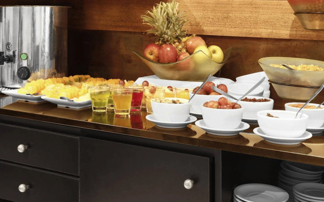 CH Recoleta Suites
