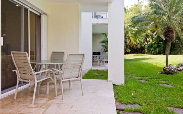 Golf Condominium by ChezPlaya