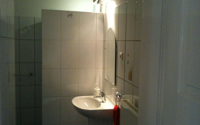 Caterina Hostel and Guesthouse