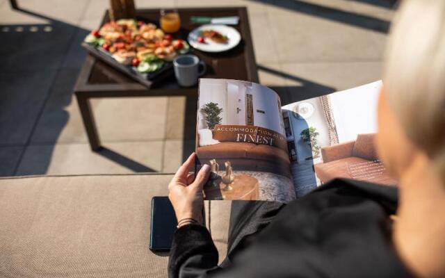 Kanopian Penthouse Hotel