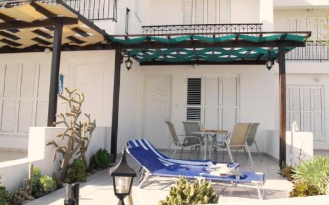 Holiday Home 2 Bedrooms 1 Bathroom - Pernera