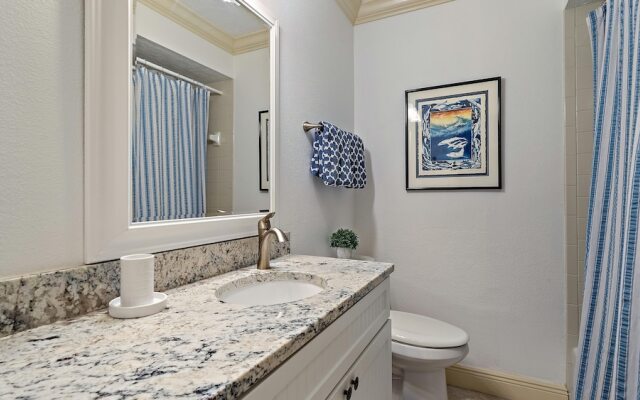 Sunset Sanctuary 2 Bedroom Condo by RedAwning