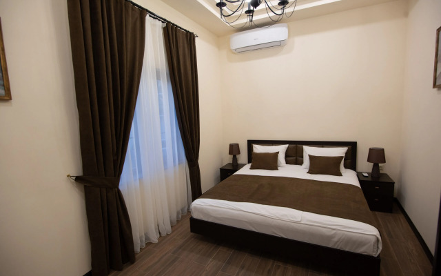 Отель Boutique Living