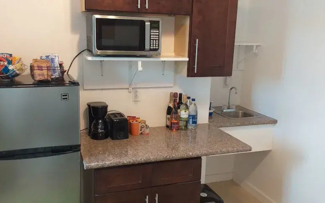 Bell At The Airport Suites Adults Only ( Free Airport Transportation)