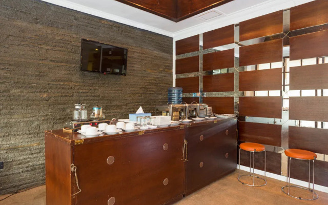 RedDoorz near Waterboom Lippo Cikarang