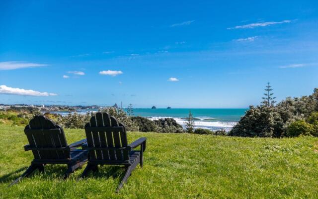 Relax On Richmond - Modern Large Beach House