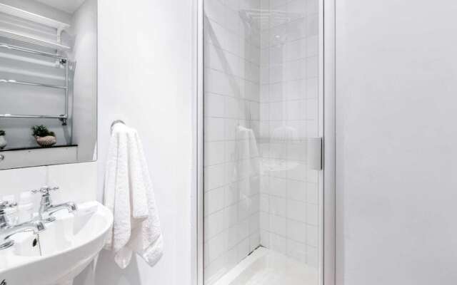 Amazing 2 bed 2 bath Kensington
