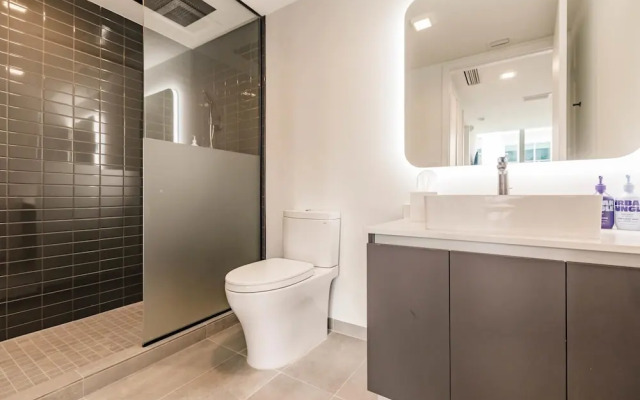 Modern Muse - Luxury Hotel Meets Miami Apartment