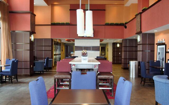 Hampton Inn & Suites Cincinnati/Uptown-University Area